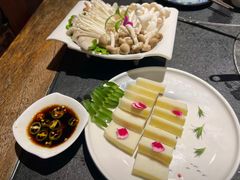 -大匠工房古船木艺术餐厅·猪肚鸡专门店(长白仙岛店)