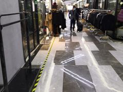 -广州壹马服装广场