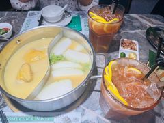 -禄婶鸡煲·打边炉