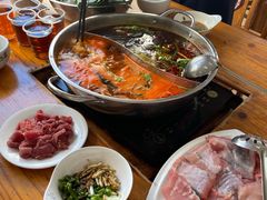 -苗伯妈酸汤火锅