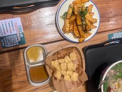 -云阿蛮云南生烫牛肉米线(奉贤路店)