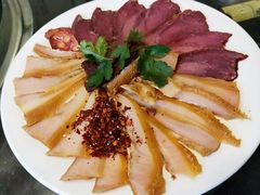 -周老三跷脚牛肉·全牛火锅(非遗传承店)