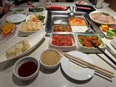 -海底捞火锅鲜切牛肉主题店(长寿路店)