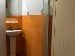 -99旅馆连锁(广兰路地铁站店)