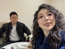 -十月日记高端孕妈妈摄影(黄金大厦店)