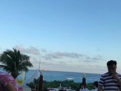 -渔家火锅·海鲜自助餐·演艺(亚龙湾天域酒店)