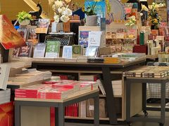-新华书店(保利水城店)