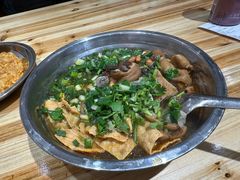 -柳州肥姨妈大骨螺蛳粉(曹路店)