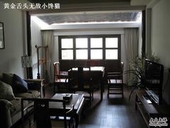 别墅的客厅&nbsp;注意上面可移动的遮阳棚哦-苏州东山雕花楼宾馆