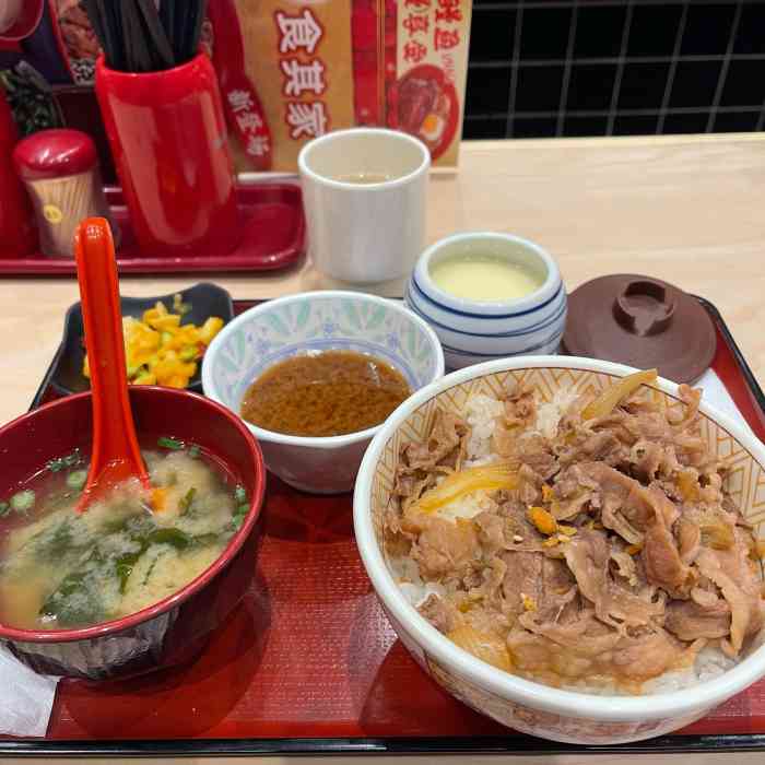 食其家·牛丼咖喱(绿地伊藤店)-"本来是想在成都找吉野家的,奈何成都