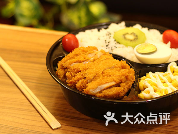孜然香辣脆皮鸡米饭