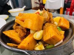 -梓檚中餐厅湖北菜小龙虾武昌鱼排骨藕汤(黄鹤楼店)