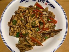 -老板很二(吉大店)