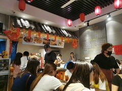 -爆炸头阿姨小四川正宗川味小吃(无任何分店)