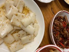 -堂瓦里·33年传统赣菜(第一街区店)