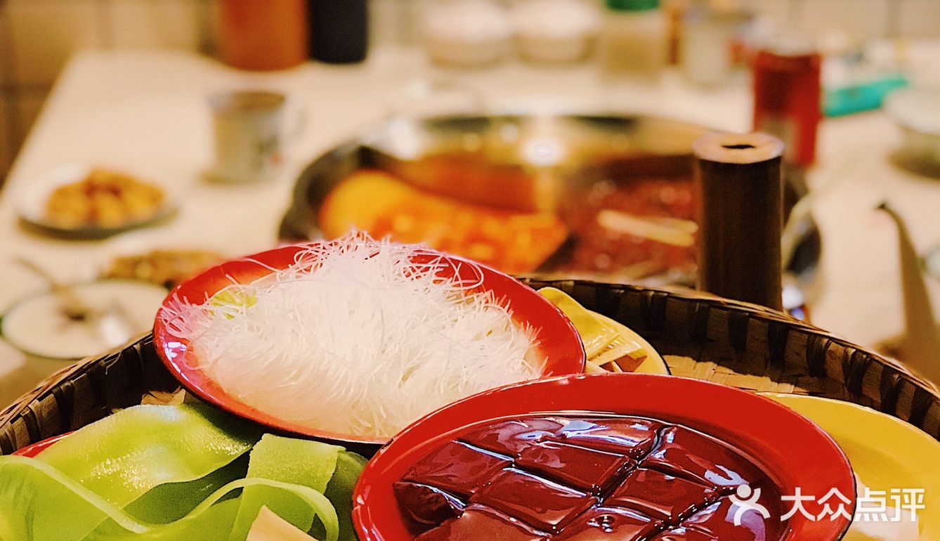 拥有成都红的陈艳红 今夏红遍成都