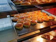 -香港元朗荣华月饼(十八甫路店)