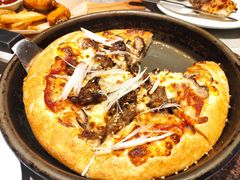 铂金炙烤澳洲牛肉比萨-必胜客(瑞虹店)