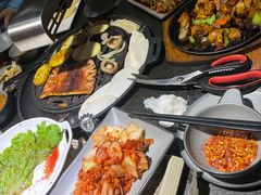 -七甲山烤肉(长白山奇石山珍根艺一条街店)