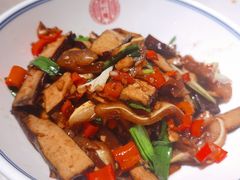 腊香干炒耳尖-老灶屋(金侨城店)