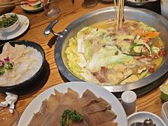 -佬土鹅肠火锅(解放路店)