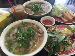 -鸿记越南牛鸡粉