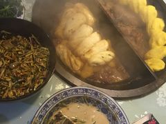 -鱼窝棚柴火铁锅炖(富山屯店)