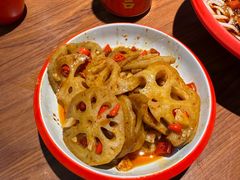 校门口麻辣藕片-老闵田螺馆·南昌特色(总店)