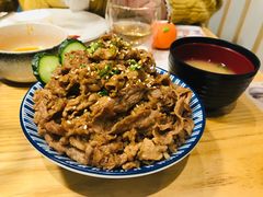 超级牛丼饭-小句号·精致料理(江南环球港店)