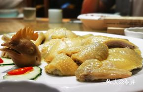 Steamed Chicken with Fragrant Sauce