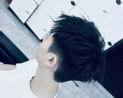 -藤野造型烫发染发