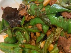 -丹江口渔村·湘味厨房(桃园店)