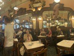 -Majestic Café