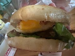 -必胜客(尹山湖歌林公园店)