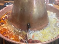 -果松木炭酸菜铜火锅·外婆参鸡汤