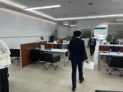 -上海宝信宝马4S店
