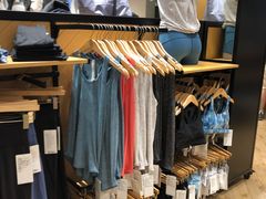 -lululemon(上海浦东IFC店)