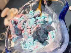 缤纷软糖冰淇淋-吱咖啡西式简餐
