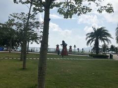 -亚龙湾中心广场