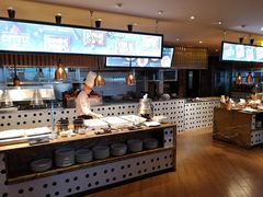 自助取餐区-广州中心皇冠假日酒店-环市食坊·海鲜自助餐厅