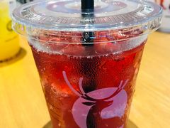石榴蔓越莓苏打水-瑞幸咖啡(深圳来福士广场店)