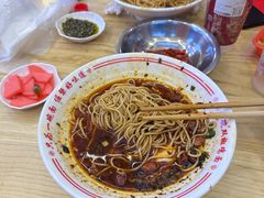 -犟一碗双椒鸡面(得意世界店)