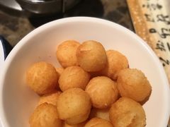-沪小二炭火蛙锅(淮海中路美食不夜城店)