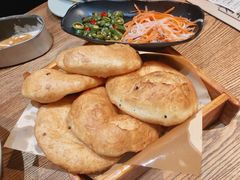 -金牌老碗时尚陕菜(王府井百货店)