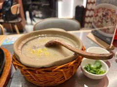 潮界生滚牛肉粥-潮界(虹桥新天地店)