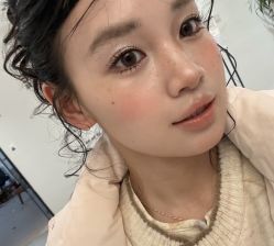 -明天见·化妆造型工作室