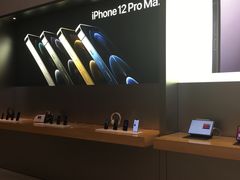 -Apple零售店(华贸购物中心店)