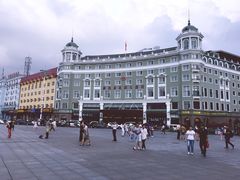 -人民防洪胜利纪念塔