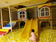 -碧中海汤泉汗蒸酒店