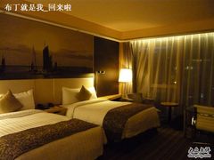 -苏州金鸡湖中茵皇冠假日酒店